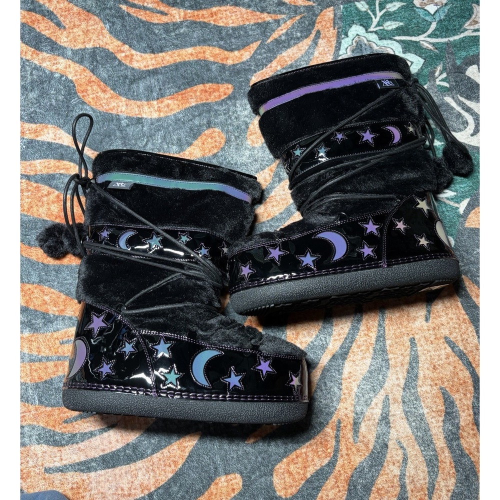 YRU Blizz Luna Reflective Goth Black SNOW boots insulated Vegan New Sz 8